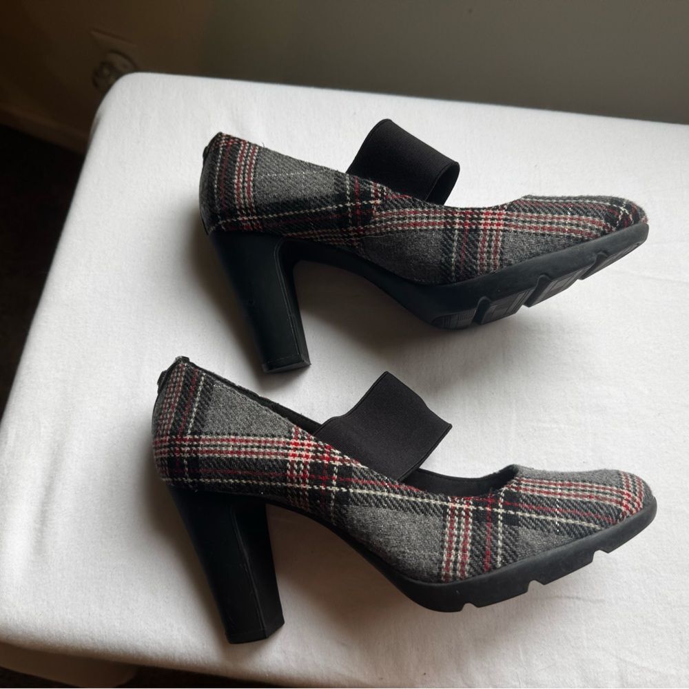 Anne Klein Sport Mary Jane Plaid Heels, Block Heel Size 7 - Picture 2 of 8